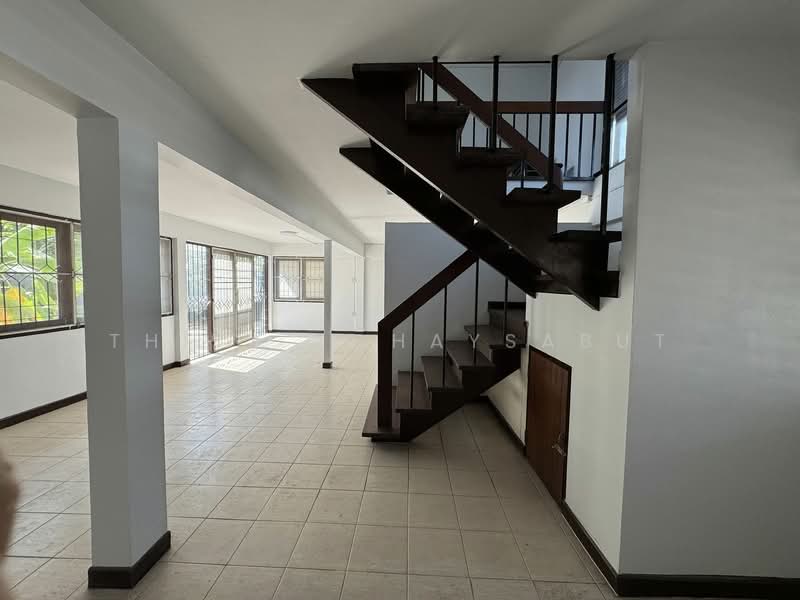 บ้านเดี่ยว 120 ตารางวา เลี้ยงสัตว์ได้ ลาดพร้าว115, Bangkok, Khlong Chan, Bang Kapi, Bangkok, 3 Bedrooms, 300 sqm, Single Detached House For Rent, by Thiya​ Chaysabut, 500222749 - DDproperty.com