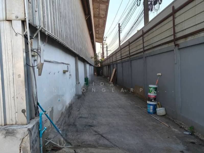 ให้เช่า โกดัง เก็บสินค้า และออฟฟิศสำนักงาน บนถนน.เฉลิมพระเกียรติ ร.9 ใกล้มอเตอร์เวย์, Bangkok, Dok Mai, Prawet, Bangkok, , 2,000 sqm, Warehouse/Factory For Rent, by Tida phanthonglarptawee, 500222795 - DDproperty.com
