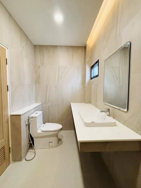 ขายบ้านเดียวชั้นเดียวหลังใหญ่ สไตล์โมเดิร์น นาพร้าว ศรีราชา, ชลบุรี, สุรศักดิ์, ศรีราชา, ชลบุรี, 200 ตร.ม., บ้านเดี่ยว ขาย, โดย ดุสิต แสงฟ้า, 500222821 - DDproperty.com