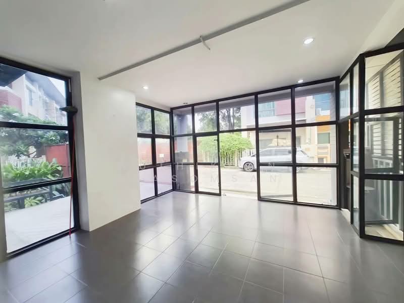 Pattra Mo Town, Nonthaburi, Chaeng Watthana Road, Soi 19, Bang Phut, Pak Kret, Nonthaburi, 3 Bedrooms, 380 sqm, Townhouse For Rent, by Wuthikorn Prasomsan, 500222879 - DDproperty.com