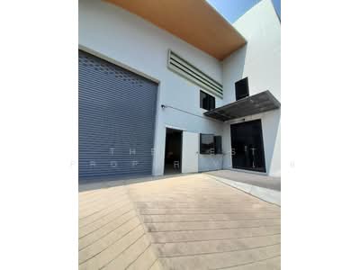 ขาย - โกดังพร้อมสำนักงานลำลูกกา ปทุมธานี, ปทุมธานี