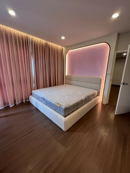 The City Rama2-Phuttabucha, Bangkok, พุทธบูชา 36, Thung Khru, Thung Khru, Bangkok, 5 Bedrooms, 400 sqm, Single Detached House For Sale, by Susan Kumkrong, 500222883 - Bedroom No.2 - DDproperty.com