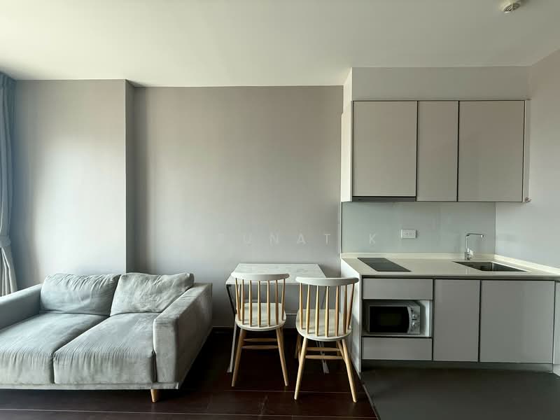 C Ekkamai, Bangkok, 888 Soi Sukhumvit 63, Sukhumvit Road, Khlong Tan Nua, Watthana, Bangkok, 1 Bedroom, 32 sqm, Condo For Rent, by Jarunat K, 500222887 - DDproperty.com