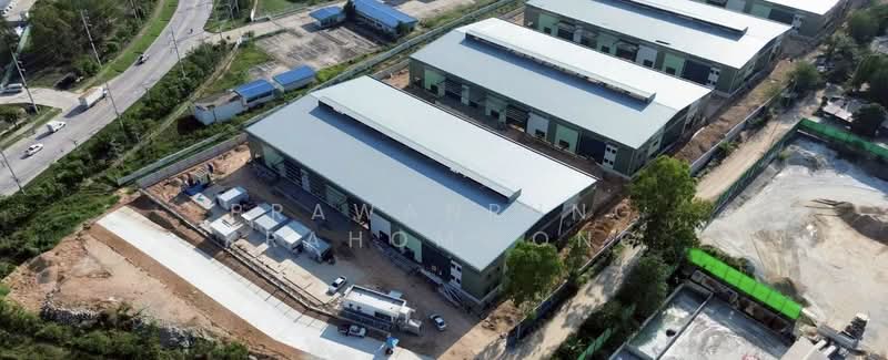 CODE:PP1-W1120-0326 ขายที่ดินพร้อมสิ่งปลูกสร้าง พื้นที่ขนาด 22 ไร่ พื้นที่สีม่วงเข้ม นิคมอุตสาหกรรม, ระยอง, มาบยางพร, ปลวกแดง, ระยอง, 10,600 ตร.ม., โกดัง-โรงงาน ขาย, โดย PRAWANRUNG KRAHOMWONG, 500222911 - DDproperty.com