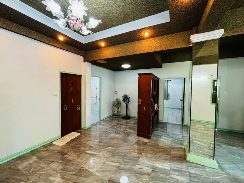 บ้านเช่าลาดพร้าว ใกล้รถไฟฟ้าสถานีโชคชัย4 บ้านหลังมุม 79ตรว. 4นอน 2น้ำ 3ที่จอดรถ บ้านตกแต่งครบ, กรุงเทพ, ลาดพร้าว, ลาดพร้าว, กรุงเทพ, 300 ตร.ม., บ้านเดี่ยว ให้เช่า, โดย เฌอณิษฐา  นิติวัชญ์วาณิช, 500222921 - DDproperty.com