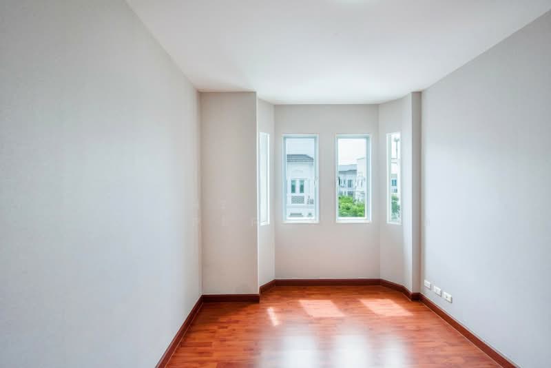 Leon Sukhumvit 62, Bangkok, Soi Sampopnaruemit, Bang Chak, Phra Khanong, Bangkok, 4 Bedrooms, 224 sqm, Townhouse For Sale, by The Best Property แอ๊ด, 500222929 - DDproperty.com