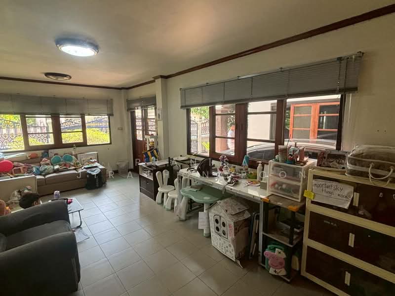 ผกามาศ ซอยสุขุมวิท71, Bangkok, Suan Luang, Suan Luang, Bangkok, 4 Bedrooms, 300 sqm, Single Detached House For Sale, by Pranisa Jirathongpoon, 500222939 - DDproperty.com