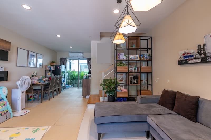 Baan Klang Muang Kaset-Nawamin, Bangkok, Soi Nawamin 70 Yeak 11-2, Khlong Kum, Bueng Kum, Bangkok, 4 Bedrooms, 166 sqm, Townhouse For Sale, by อดิเทพ ภระมรทัต, 500222958 - DDproperty.com