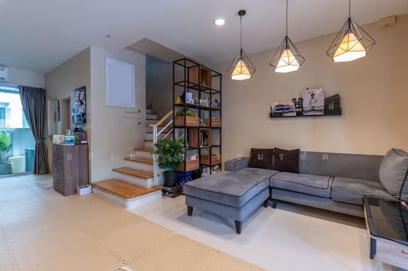 Baan Klang Muang Kaset-Nawamin, Bangkok, Soi Nawamin 70 Yeak 11-2, Khlong Kum, Bueng Kum, Bangkok, 4 Bedrooms, 166 sqm, Townhouse For Sale, by อดิเทพ ภระมรทัต, 500222958 - DDproperty.com