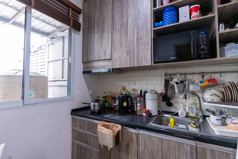 Baan Klang Muang Kaset-Nawamin, Bangkok, Soi Nawamin 70 Yeak 11-2, Khlong Kum, Bueng Kum, Bangkok, 4 Bedrooms, 166 sqm, Townhouse For Sale, by อดิเทพ ภระมรทัต, 500222958 - DDproperty.com