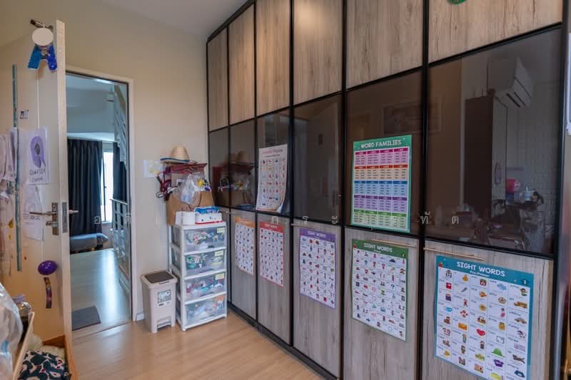 Baan Klang Muang Kaset-Nawamin, Bangkok, Soi Nawamin 70 Yeak 11-2, Khlong Kum, Bueng Kum, Bangkok, 4 Bedrooms, 166 sqm, Townhouse For Sale, by อดิเทพ ภระมรทัต, 500222958 - DDproperty.com