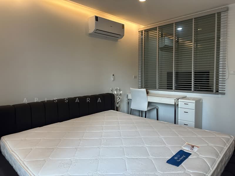 15 Sukhumvit Residences, Bangkok, Soi Sukhumvit 15, Khlongtoei Nua, Watthana, Bangkok, 1 Bedroom, 49 sqm, Condo For Rent, by Apissara Issareeya, 500222982 - DDproperty.com