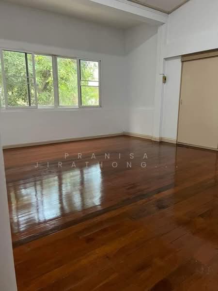 บ้านเดี่ยว ซอยพหลโยธิน 33 แยก1/1, Bangkok, พหลโยธิน 33 แยก1/1, Lat Yao, Chatuchak, Bangkok, 4 Bedrooms, 200 sqm, Single Detached House For Sale, by Pranisa Jirathongpoon, 500222989 - DDproperty.com