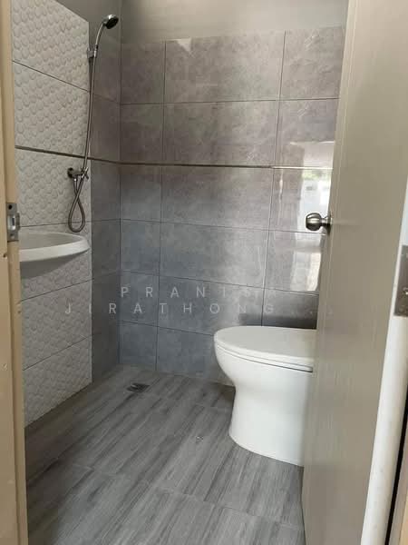 บ้านเดี่ยว ซอยพหลโยธิน 33 แยก1/1, Bangkok, พหลโยธิน 33 แยก1/1, Lat Yao, Chatuchak, Bangkok, 4 Bedrooms, 200 sqm, Single Detached House For Sale, by Pranisa Jirathongpoon, 500222989 - DDproperty.com