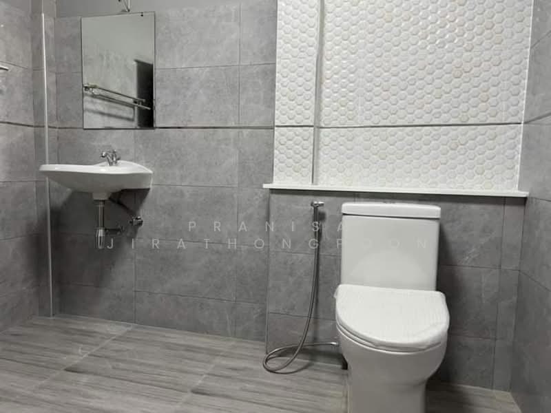 บ้านเดี่ยว ซอยพหลโยธิน 33 แยก1/1, Bangkok, พหลโยธิน 33 แยก1/1, Lat Yao, Chatuchak, Bangkok, 4 Bedrooms, 200 sqm, Single Detached House For Sale, by Pranisa Jirathongpoon, 500222989 - DDproperty.com