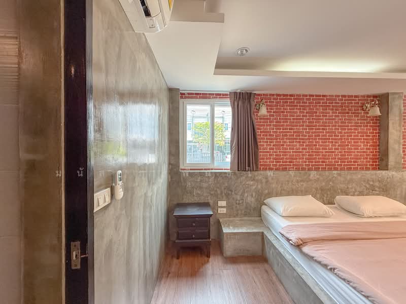 For Sale - Apartment in Pattaya, 12 rooms., Chon Buri (Pattaya)