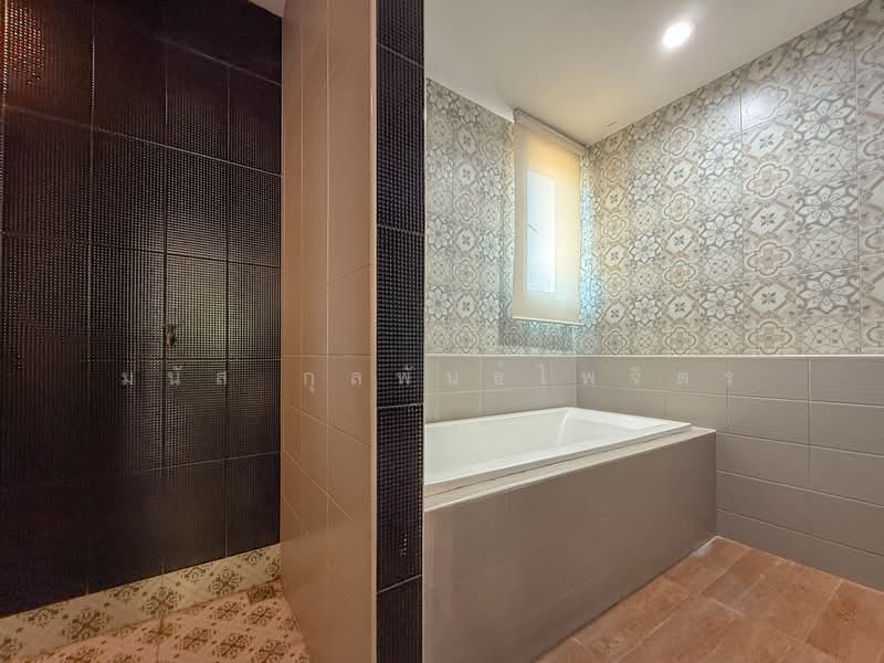 For Sale - Apartment in Pattaya, 12 rooms., Chon Buri (Pattaya)