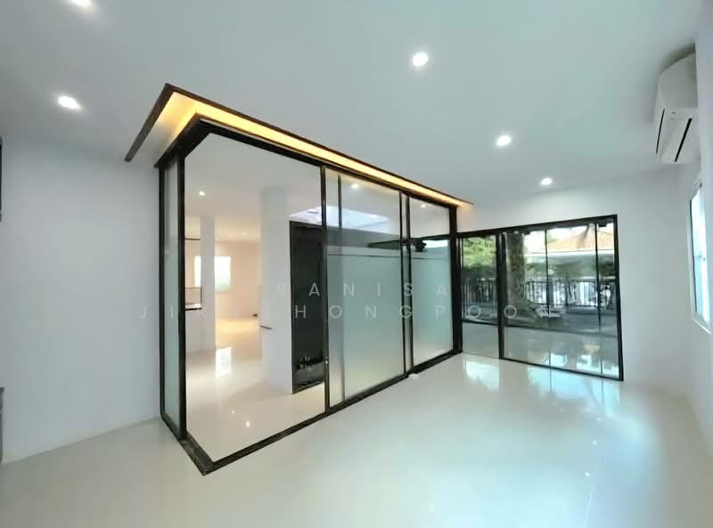 อุ่นรัก ซอยนาคนิวาศ 15, Bangkok, Lat Phrao, Lat Phrao, Bangkok, 3 Bedrooms, 180 sqm, Single Detached House For Sale, by Pranisa Jirathongpoon, 500222996 - DDproperty.com