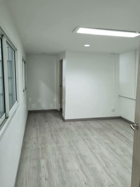 RM298 ให้เช่า โกดัง และ ออฟฟิต พร้อมใช้งาน รามคำแหง 4, กรุงเทพ, รามคำแหง4, สวนหลวง, สวนหลวง, กรุงเทพ, 440 ตร.ม., โกดัง-โรงงาน ให้เช่า, โดย NTG Property House Co.,Ltd., 500223021 - DDproperty.com
