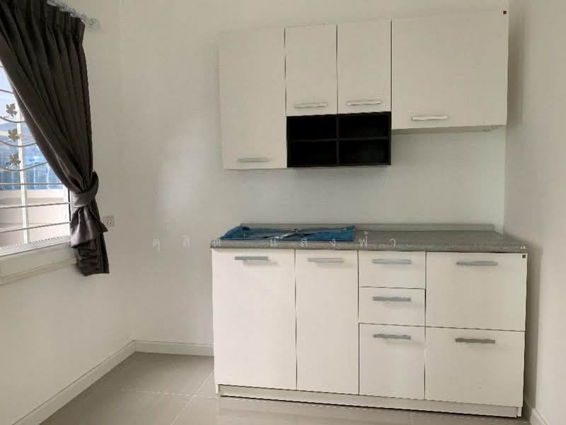 ให้เช่าทาวน์โฮม ม.เสนาวีว่า (เจซิตี้ ) อัสสัมชัญ ศรีราชา, Chon Buri (Pattaya), Surasak, Si Racha, Chon Buri (Pattaya), 3 Bedrooms, 80 sqm, Townhouse For Rent, by Dusit Saengfa, 500223023 - DDproperty.com