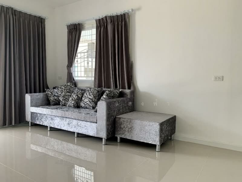 ให้เช่าทาวน์โฮม ม.เสนาวีว่า (เจซิตี้ ) อัสสัมชัญ ศรีราชา, Chon Buri (Pattaya), Surasak, Si Racha, Chon Buri (Pattaya), 3 Bedrooms, 80 sqm, Townhouse For Rent, by Dusit Saengfa, 500223023 - DDproperty.com