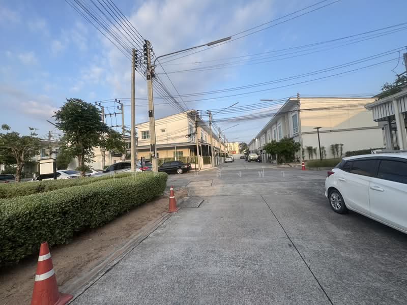 ให้เช่าทาวน์โฮม ม.เสนาวีว่า (เจซิตี้ ) อัสสัมชัญ ศรีราชา, Chon Buri (Pattaya), Surasak, Si Racha, Chon Buri (Pattaya), 3 Bedrooms, 80 sqm, Townhouse For Rent, by Dusit Saengfa, 500223023 - DDproperty.com