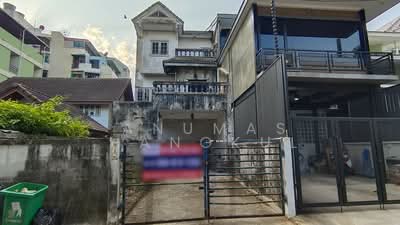 ขาย - ขายถูกทาวน์โฮมใกล้สถานีรถไฟฟ้ามัยลาภ, กรุงเทพ
