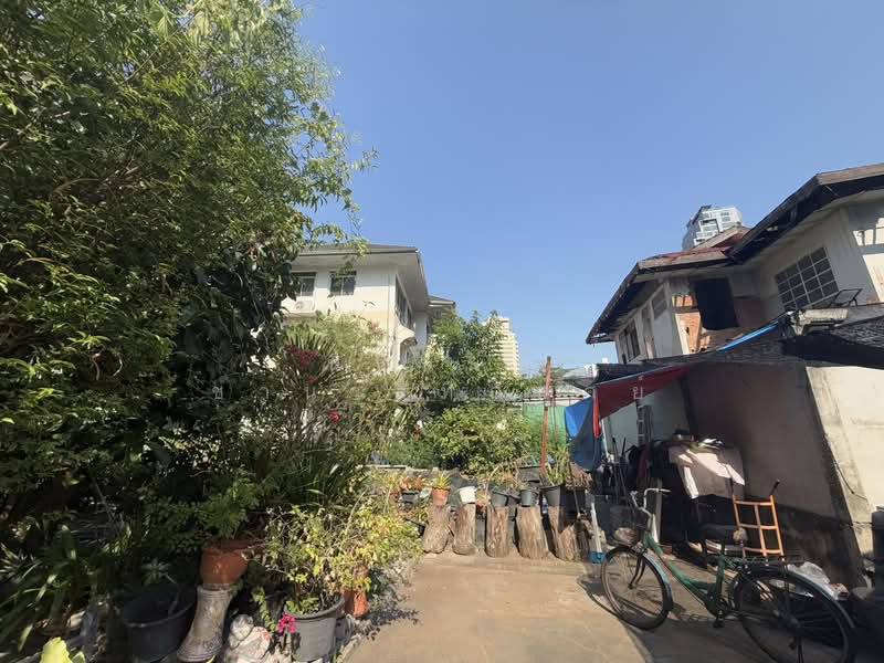 บ้านเลขที่ 5/1 ซอยพร้อมมิตร สุขุมวิท 39 แขวงคลองตัน เขตคลองเตย กทม., กรุงเทพ, พร้อมมิตร, คลองตัน, คลองเตย, กรุงเทพ, 200 ตร.ม., บ้านเดี่ยว ขาย, โดย นิธินันท์ ชานวาทิกบุศย์, 500223028 - DDproperty.com