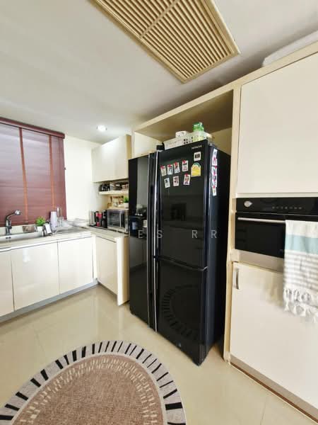 Watermark Chaophraya, Bangkok, Soi Charoennakorn 39-41, Charoennakorn Road, Bang Lam Phu Lang, Khlong San, Bangkok, 3 Bedrooms, 145 sqm, Condo For Sale, by James RR., 500223042 - DDproperty.com