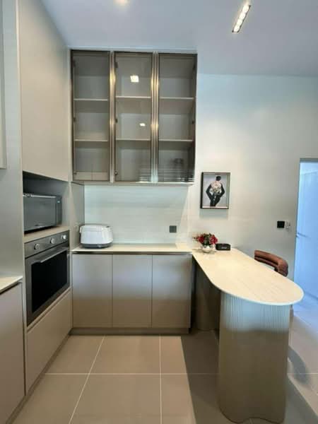 Grand Bangkok Boulevard Krungthepkritha : แกรนด์ บางกอก บูเลอวาร์ด กรุงเทพกรีฑา, กรุงเทพ, ถนน ศรีนครินทร์-ร่มเกล้า, คลองสามประเวศ, ลาดกระบัง, กรุงเทพ, 604 ตร.ม., บ้านเดี่ยว ให้เช่า, โดย วัชราทรัพย์ ภูปภาดล, 500223077 - DDproperty.com