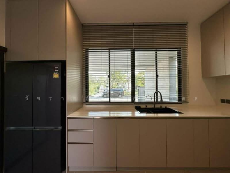 Grand Bangkok Boulevard Krungthepkritha : แกรนด์ บางกอก บูเลอวาร์ด กรุงเทพกรีฑา, กรุงเทพ, ถนน ศรีนครินทร์-ร่มเกล้า, คลองสามประเวศ, ลาดกระบัง, กรุงเทพ, 604 ตร.ม., บ้านเดี่ยว ให้เช่า, โดย วัชราทรัพย์ ภูปภาดล, 500223077 - DDproperty.com