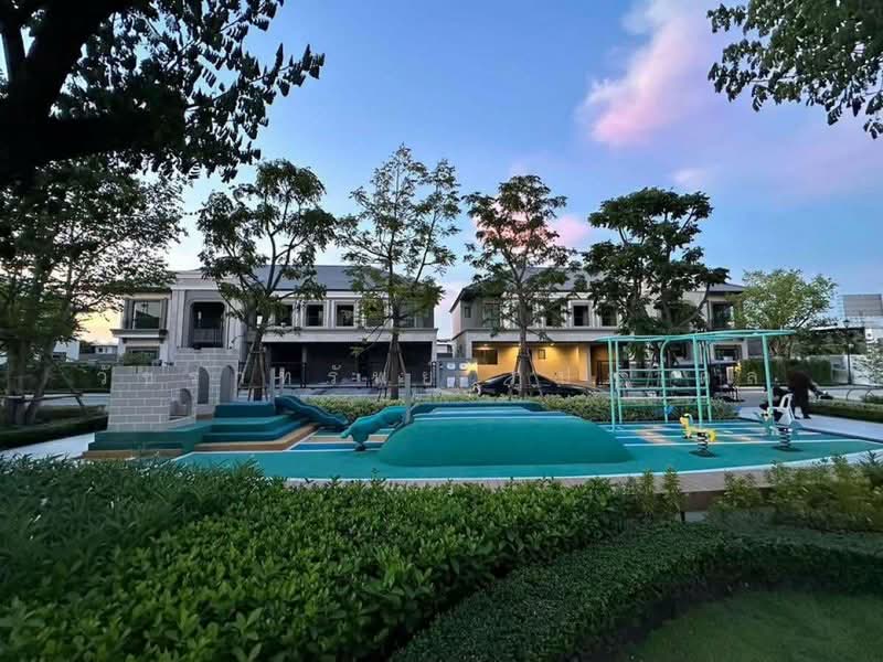 Grand Bangkok Boulevard Krungthepkritha, Bangkok, Srinakarin-Romklao Road, Khlong Sam Prawet, Lat Krabang, Bangkok, 5 Bedrooms, 604 sqm, Single Detached House For Rent, by วัชราทรัพย์ ภูปภาดล, 500223077 - DDproperty.com