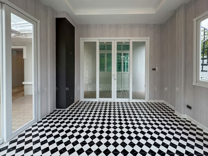 Perfect Place Sukhumvit 77-Suvarnabhumi, Samut Prakan, Lat Krabang Road, Rachathewa, Bang Plee, Samut Prakan, 4 Bedrooms, 280 sqm, Single Detached House For Sale, by วัชราทรัพย์ ภูปภาดล, 500223085 - DDproperty.com