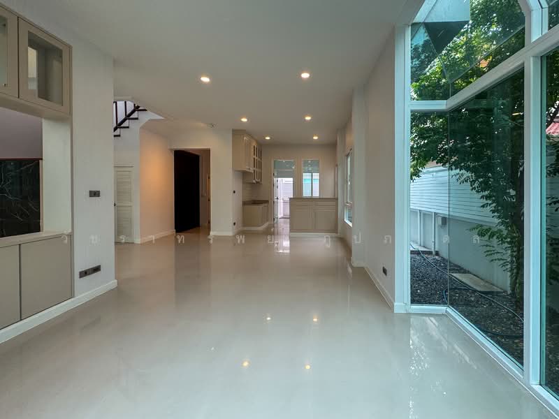 Perfect Place Sukhumvit 77-Suvarnabhumi, Samut Prakan, Lat Krabang Road, Rachathewa, Bang Plee, Samut Prakan, 4 Bedrooms, 280 sqm, Single Detached House For Sale, by วัชราทรัพย์ ภูปภาดล, 500223085 - DDproperty.com