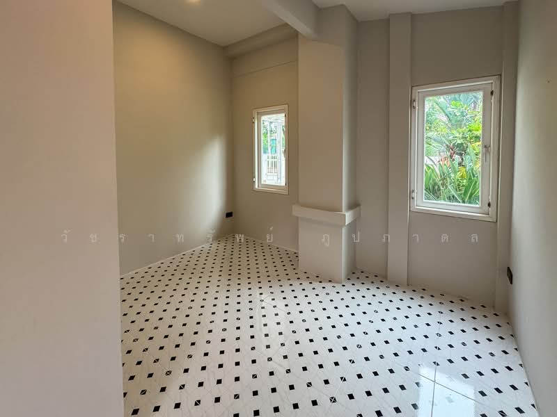 Perfect Place Sukhumvit 77-Suvarnabhumi, Samut Prakan, Lat Krabang Road, Rachathewa, Bang Plee, Samut Prakan, 4 Bedrooms, 280 sqm, Single Detached House For Sale, by วัชราทรัพย์ ภูปภาดล, 500223085 - DDproperty.com