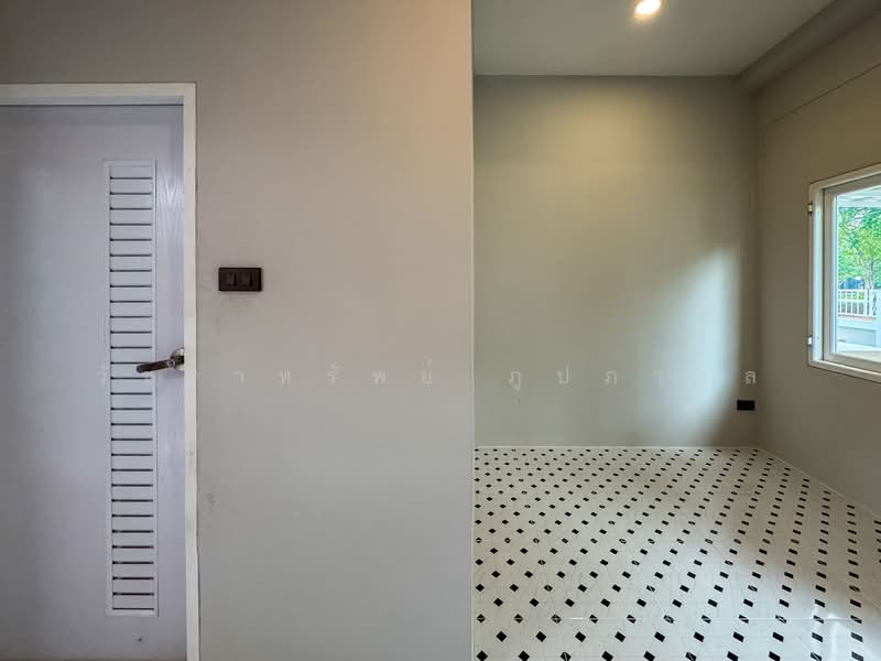 Perfect Place Sukhumvit 77-Suvarnabhumi, Samut Prakan, Lat Krabang Road, Rachathewa, Bang Plee, Samut Prakan, 4 Bedrooms, 280 sqm, Single Detached House For Sale, by วัชราทรัพย์ ภูปภาดล, 500223085 - DDproperty.com