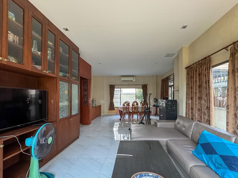 Perfect Place Sukhumvit 77-Suvarnabhumi : เพอร์เฟค เพลส สุขุมวิท77-สุวรรณภูมิ, สมุทรปราการ, ถนนลาดกระบัง, ราชาเทวะ, บางพลี, สมุทรปราการ, 219 ตร.ม., บ้านเดี่ยว ขาย, โดย วัชราทรัพย์ ภูปภาดล, 500223086 - DDproperty.com