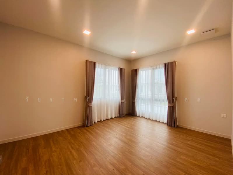 Mantana Bangna Km.15, Samut Prakan, 456 Bangna-Trad Road Km.15, Bang Chalong, Bang Plee, Samut Prakan, 4 Bedrooms, 240 sqm, Single Detached House For Sale, by วัชราทรัพย์ ภูปภาดล, 500223101 - DDproperty.com