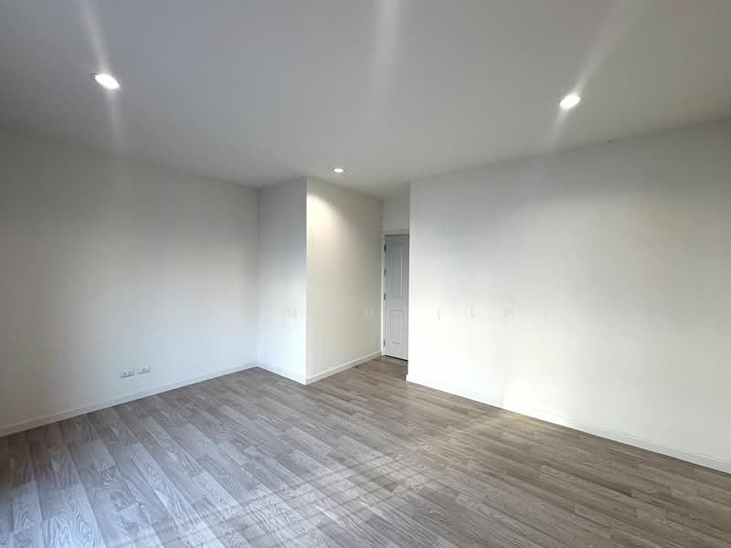 Patio Srinakarin-Rama 9, Bangkok, Krungthep Kreetha Road, Hua Mak, Bang Kapi, Bangkok, 3 Bedrooms, 160 sqm, Townhouse For Sale, by พิพัฒน์ชัย (เต้), 500223122 - DDproperty.com