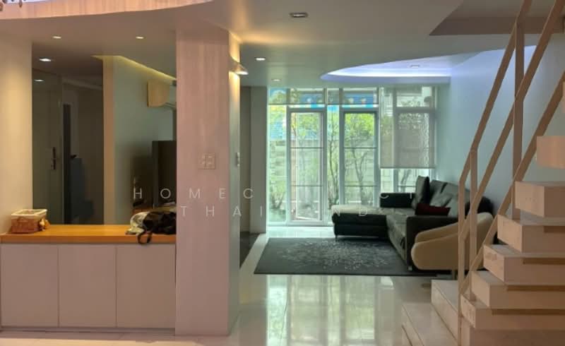 ให้เช่า - Townhouse in Phloen Chit Area, กรุงเทพ