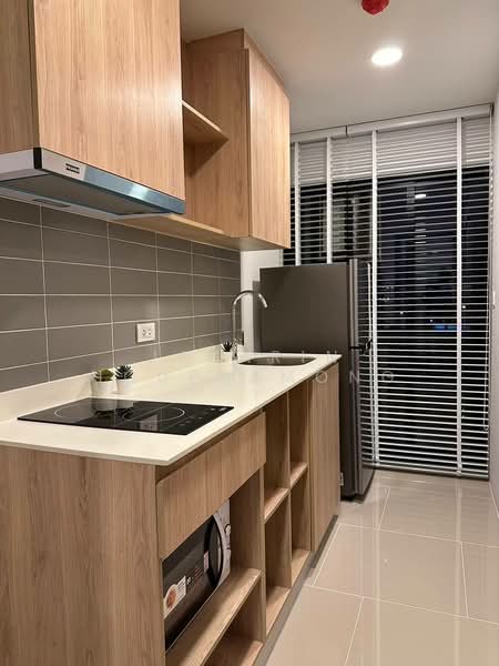 Chewathai Pinklao, Bangkok, Arun Amarin Road, Bang Yi Khan, Bang Phlat, Bangkok, 1 Bedroom, 30 sqm, Condo For Rent, by Jakarin Houpramong, 500223207 - DDproperty.com