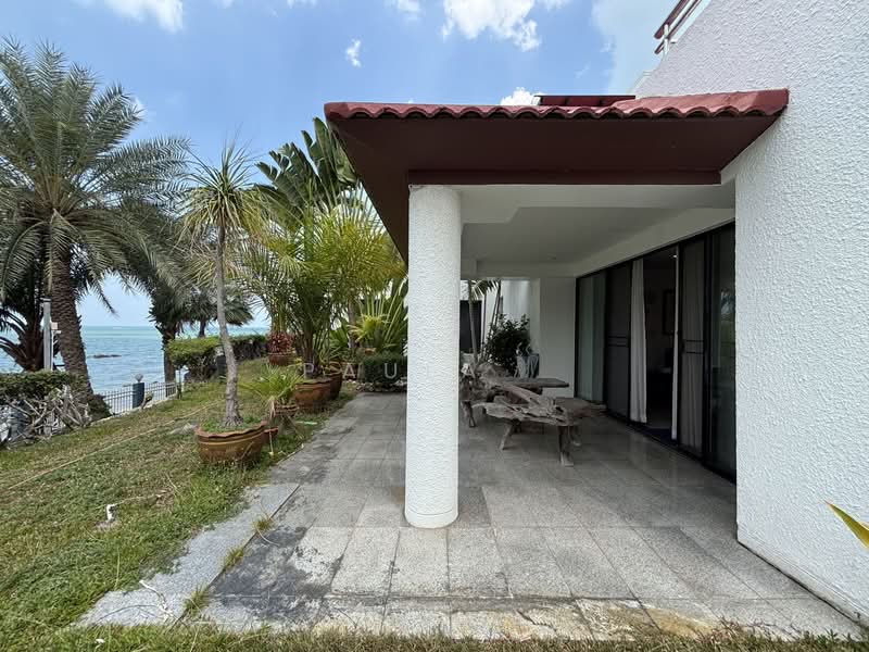 Luxury Beachfront Condo for Sale at Wongamat Beach, Chon Buri (Pattaya), Na Kloe, Bang Lamung (Pattaya), Chon Buri (Pattaya), 3 Bedrooms, 359 sqm, Villa For Sale, by Paula ., 500223222 - DDproperty.com