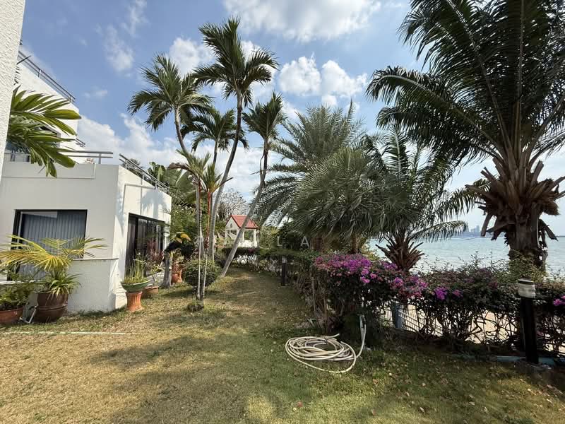 Luxury Beachfront Condo for Sale at Wongamat Beach, Chon Buri (Pattaya), Na Kloe, Bang Lamung (Pattaya), Chon Buri (Pattaya), 3 Bedrooms, 359 sqm, Villa For Sale, by Paula ., 500223222 - DDproperty.com