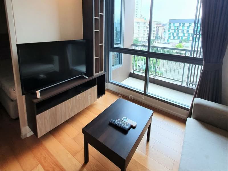 Focus Ploenchit, Bangkok, Soi Sukhumvit 2, Khlong Toei, Bangkok, 1 Bedroom, 33 sqm, Condo For Sale, by CS Poon, 500223229 - DDproperty.com