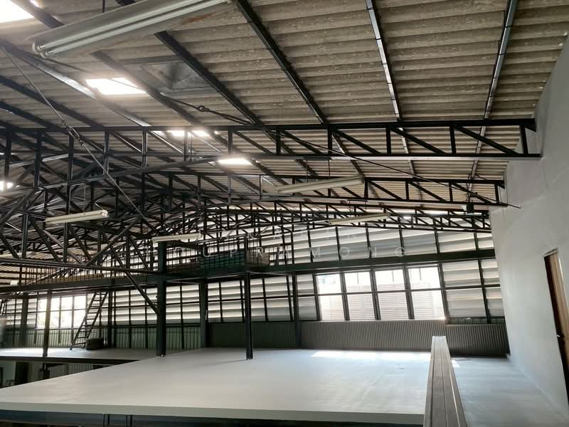 ให้เช่าโกดัง สวนผัก ราชพฤกษ์ ตลิ่งชัน 1,107 ตารางเมตร ใกล้รถไฟฟ้าสายสีแดง, Bangkok, Taling Chan, Taling Chan, Bangkok, , 1,107 sqm, Warehouse/Factory For Rent, by Jakarin Houpramong, 500223232 - DDproperty.com