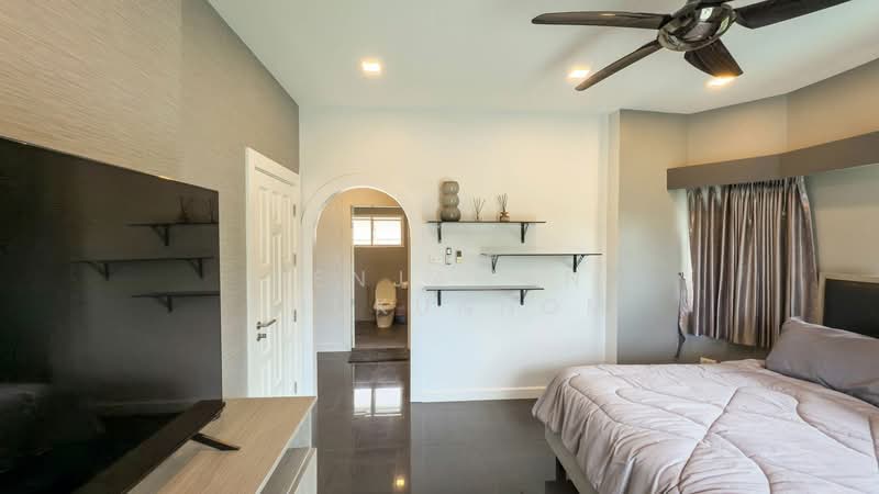 Green Field Villas 1, Chon Buri (Pattaya), Soi Moobaan Green Field Villa, Bang Lamung, Bang Lamung (Pattaya), Chon Buri (Pattaya), 5 Bedrooms, 482 sqm, Single Detached House For Rent, by Benjawan Chukunhom, 500223286 - DDproperty.com