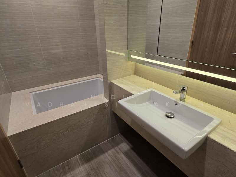 Noble BE33, Bangkok, 19 Soi Sukhumvit 33, Khlong Tan Nua, Watthana, Bangkok, 2 Bedrooms, 52 sqm, Condo For Rent, by Nicha Vadhanasiriyakorn, 500223331 - DDproperty.com