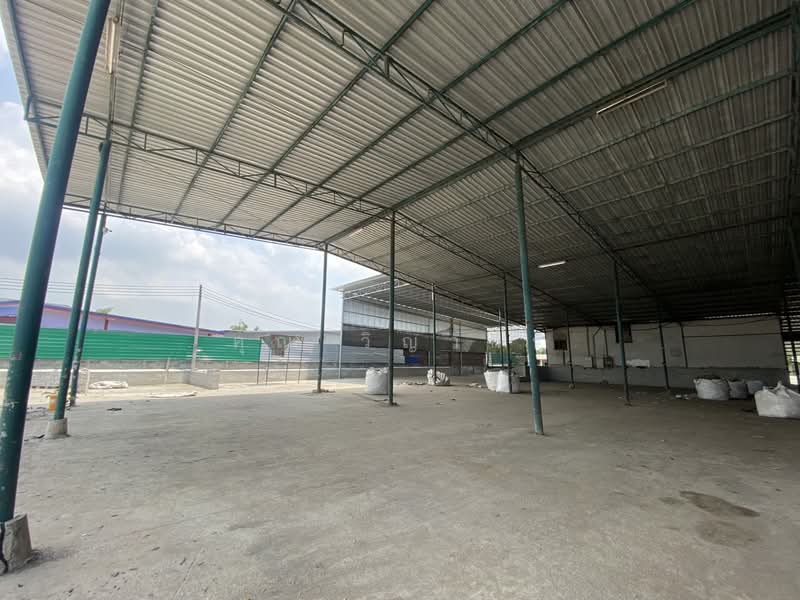 ขาย/ให้เช่าโกดัง ตรงข้ามเครือสหพัฒน์ ใกล้ท่าเรือแหลมฉบัง ทำเลศักยภาพสูง, ชลบุรี, ทุ่งสุขลา, ศรีราชา, ชลบุรี, 1,000 ตร.ม., โกดัง-โรงงาน ขาย, โดย คุณ วิญากร, 500223351 - DDproperty.com