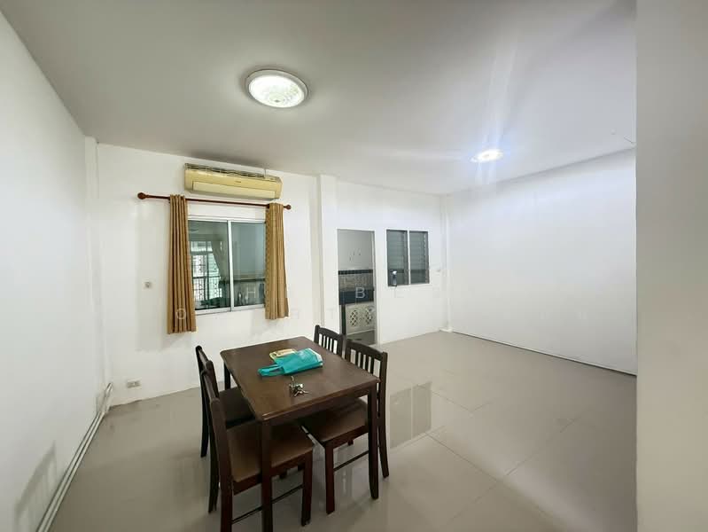 หมู่บ้านพนาสนธิ์วิลล่า ลำลูกกา-คลอง4, Pathum Thani, Lat Sawai, Lam Luk Ka, Pathum Thani, 3 Bedrooms, 120 sqm, Townhouse For Sale, by The Best Property   แอน, 500223378 - DDproperty.com