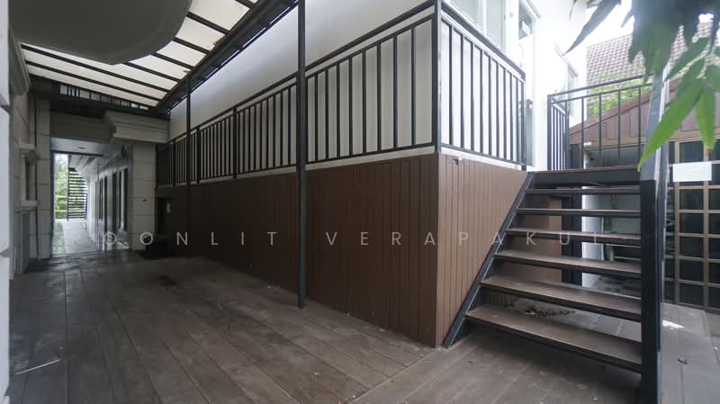 Naphalai Village, Bangkok, Soi Naphalai 1, Bang Na, Bang Na, Bangkok, 10+ Bedrooms, 1,000 sqm, Single Detached House For Rent, by POONLIT VERAPAKUL·, 500223390 - DDproperty.com